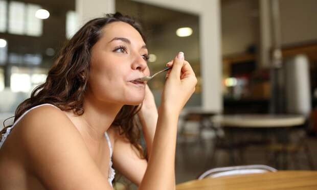 Феномен «отдельного желудка»: почему мозг всегда оставляет место для десерта