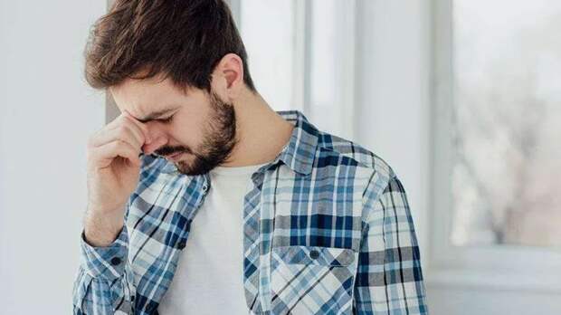 «У тебя совесть есть? Родители старые, им надо помогать!» — давит на брата золовка