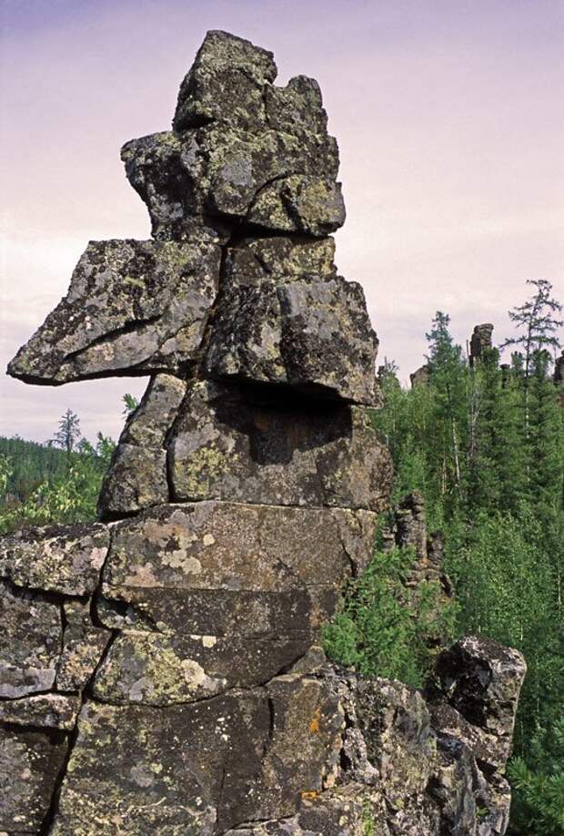 Каменный истукан на устье Большой Нирунгды. история, путешествия, россия, факты