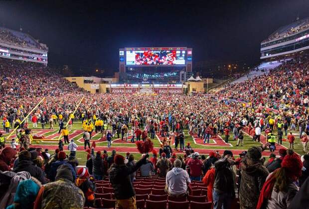 Arkansas Field Storm Texas Upset