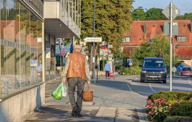 Michael Nguyen via Reuters Connect