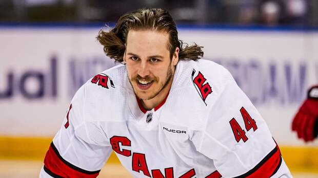 Прохоров из «Динамо» получил совет насчет НХЛ: «Главное, чтобы не задирал нос»