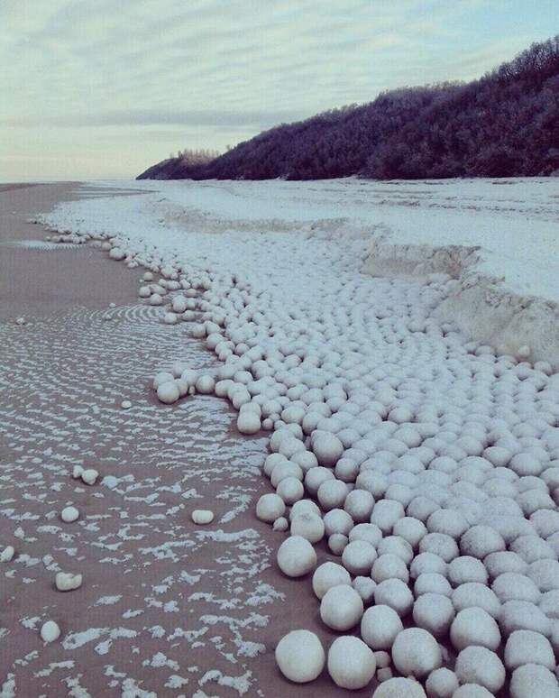 В ЯНАО появилось новое необычное явление – ледяное сало природа, шары