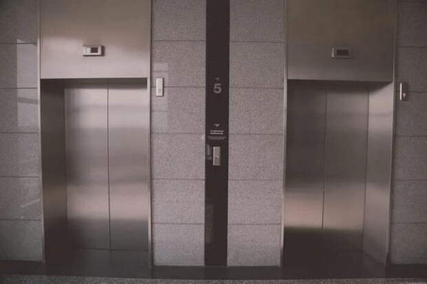Неисправный лифт в Западном Дегунине причинил вред ребенку