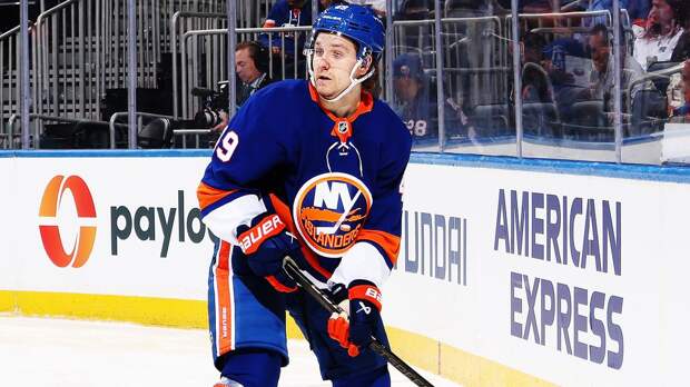 Русский хоккеист пропал в Нью-Йорке. Шабанов уже месяц не играет за «Айлендерс» — ему пора в Россию?