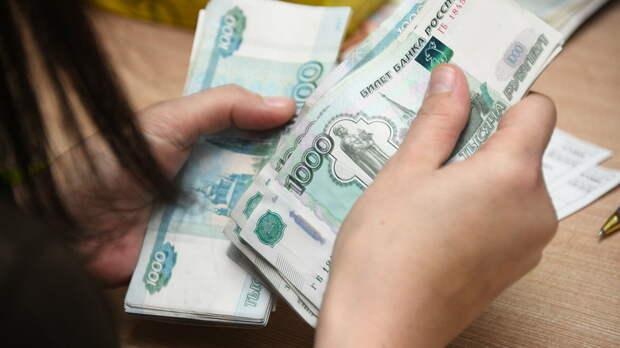 В Госдуме оценили возможность увеличения МРОТ 