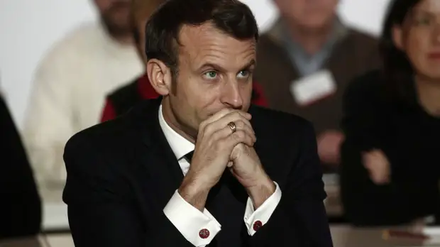 Макрон подчеркнул важность соблюдения перемирия в Донбассе