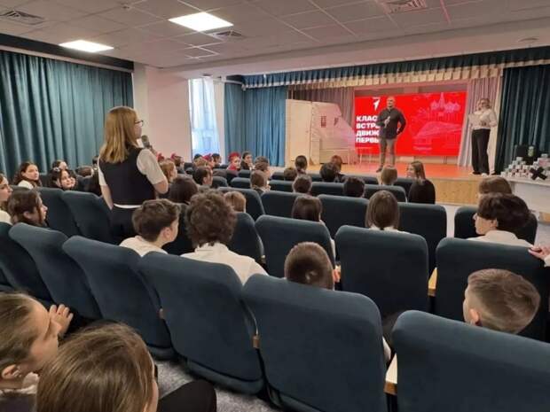 Школьники Тахтамукайского района пообщались с участником СВО