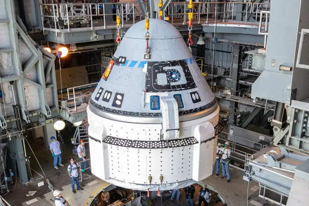 Маск намекнул на то, что в случае обращения NASA к России американских астронавтов эвакуировали бы с орбиты быстрее