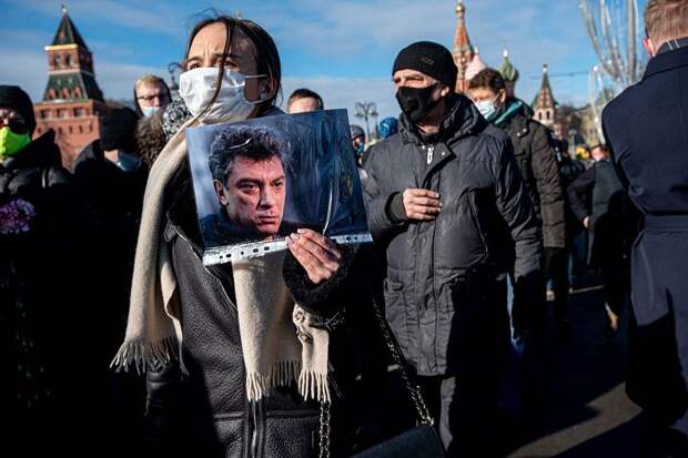 В Москве почтили память Бориса Немцова: фотогалерея