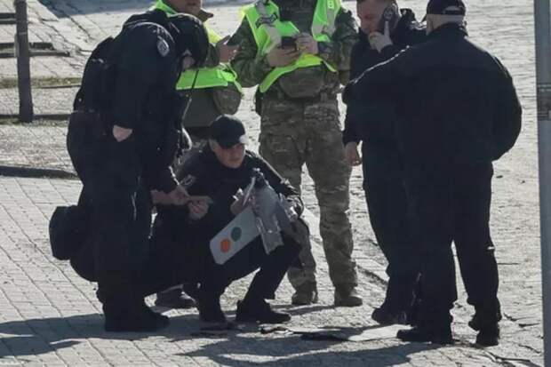 Призывы резать «ухилянтов» и российский «Ланцет» на Майдане. Что происходит в Киеве