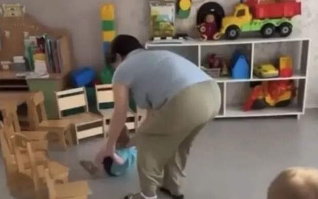 Против воспитателя детсада в Северодвинске возбудили дело об истязании детей