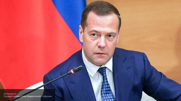 Медведев уволил замглавы ПФР Иванова