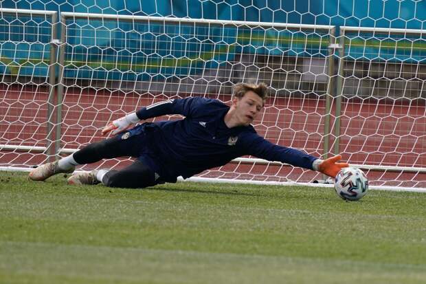 L’Equipe: сроки возвращения Сафонова после травмы увеличились до шести недель