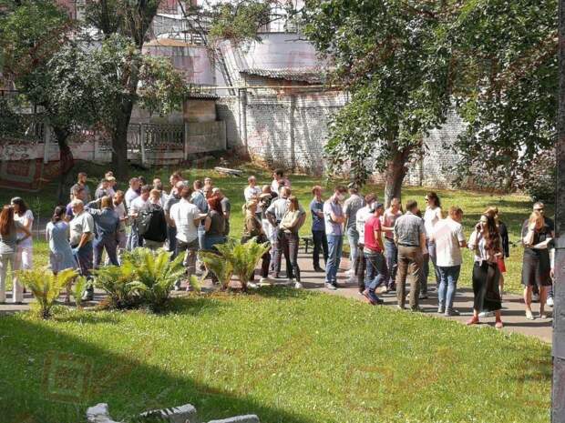 ⚡️Заводы по всей Беларуси объявляют забастовку. Рабочие требуют честных выборов