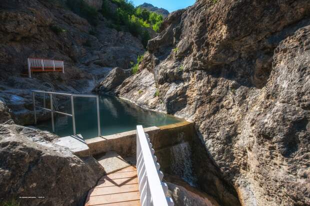 В Крыму при поддержке РНКБ открыли обновлённый туристический маршрут на Арпатских водопадах