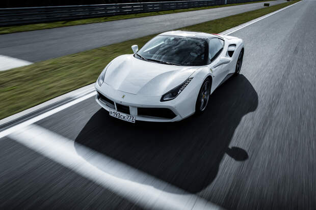 Тест-драйв турбо-Ferrari прошлого и настоящего. Часть I: Ferrari 488 GTB. Фото 9