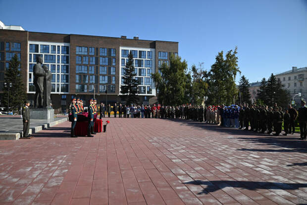 Воинские почести красноармейцев в Барнауле / Фото: barnaul.org