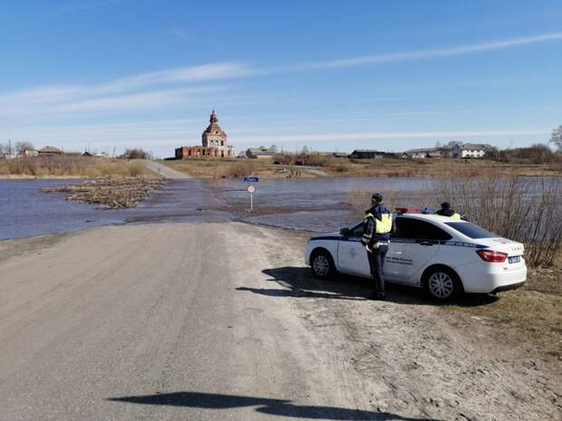 Из-за разлива реки Туры закрыты три моста в Свердловской области