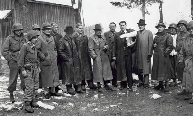 1945. Вернер фон Браун вместе со своими коллегами сдается американцам  история, фото, это интересно