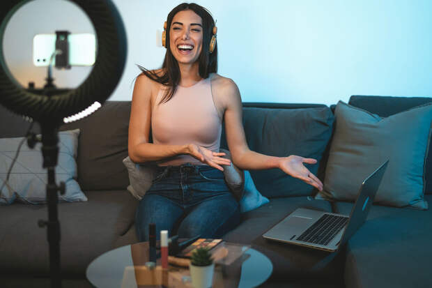 Юрист Александрович: блог становится бизнесом при наличии регулярной монетизации