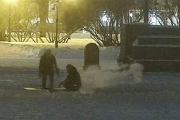 Петербуржец залил Вечный огонь бензином и спровоцировал уголовное дело