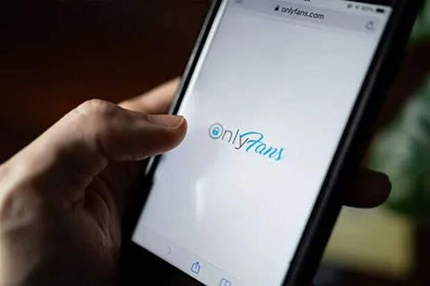 Мужчина не узнал собственную дочь и несколько месяцев смотрел порно с ее участием