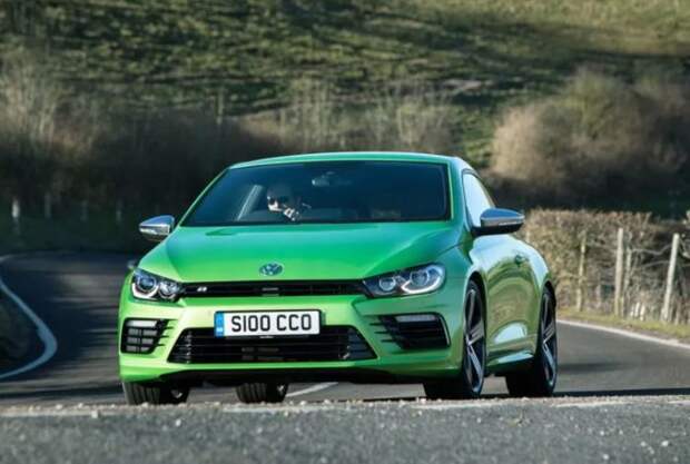 Выглядит круто этот Volkswagen Scirocco.