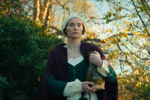 В сети вышел фильм ужасов "Проклятый рыцарь" с Софи Тернер и Китом Харингтоном