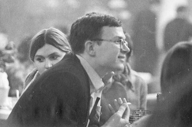 Эдуард Лимонов, кафе «Синяя Птица», Москва, около 1969 года