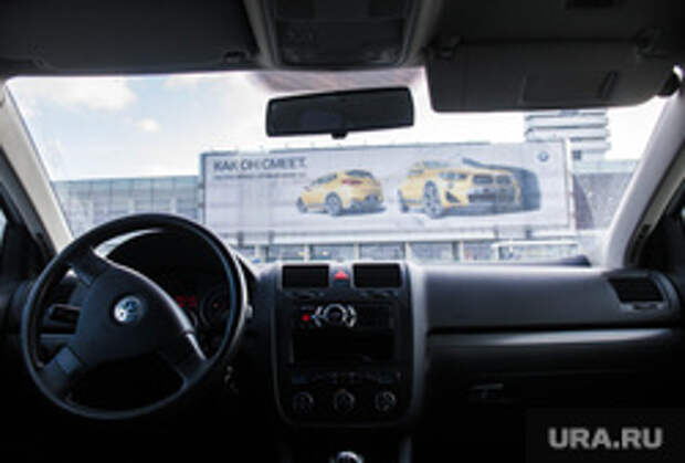 Байки таксиста. Екатеринбург, руль, салон автомобиля, volkswagen, автомобиль, фольксваген, вид из окна автомобиля