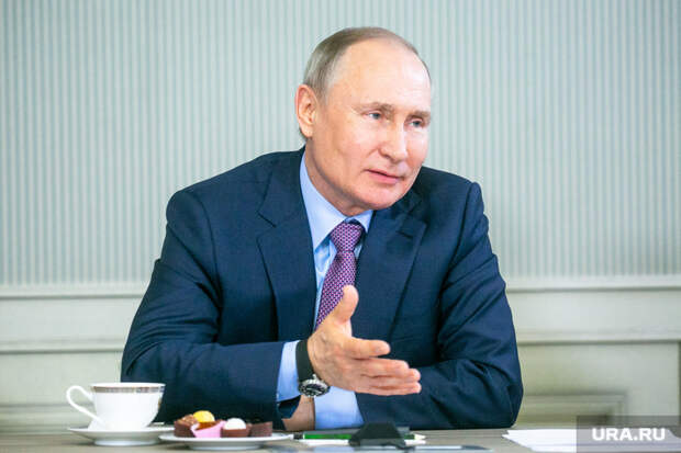 Путин сравнил президентов США Трампа и Байдена