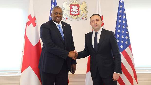 Министр обороны США Ллойд Остин на встрече с премьер-министром Грузии Ираклием Гарибашвили