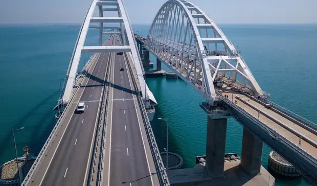В Киеве озвучили намерения нанести удары по Крымскому мосту