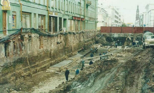 С какой целью всю Москву закопали под землю