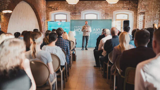 "Новые люди" растут: в Алтайском крае вручили партийные билеты новым членам партии