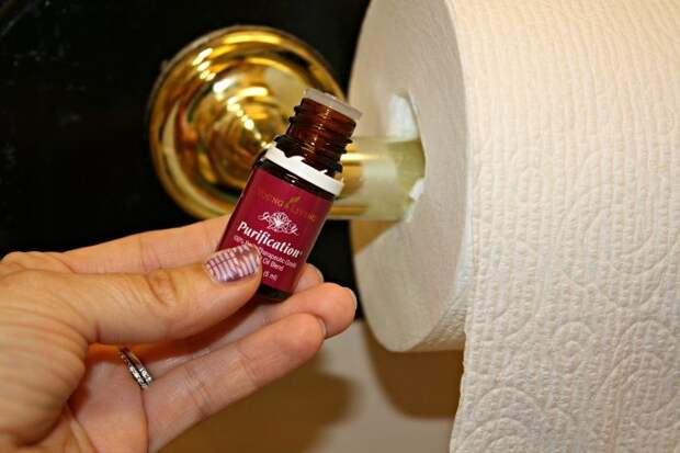 Нужна лишь туалетная бумага и эфирное масло, то, которое больше всего нравится / Фото: multiurok.ru