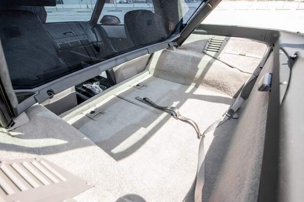 Chevrolet Corvette ZR-1 1990 года в идеальном состоянии