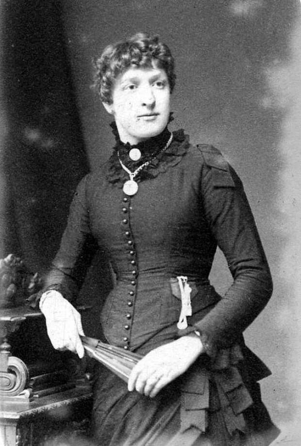 Victorian Women in the 19th Century (46).jpg