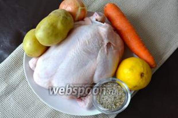 Ингредиенти: цыплёнок, морковь, лук, картофель, лимон, прованские травы, соль и перец.