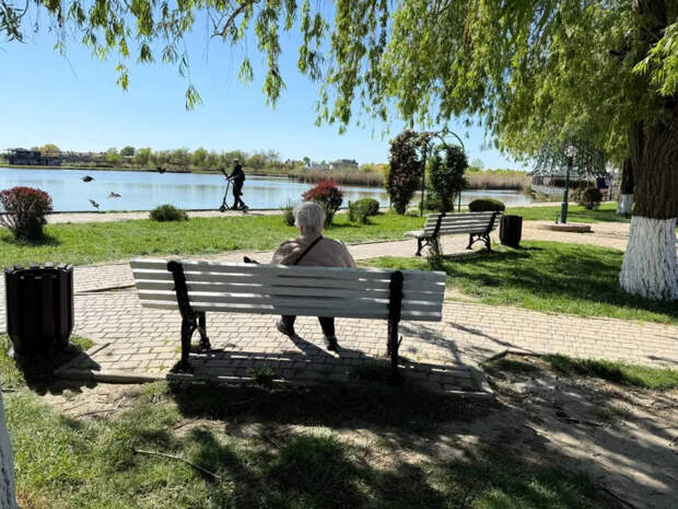 Не Сочи и не Геленджик: пенсионеры поголовно переезжают в эти три крымских города — здесь дешевле и спокойнее