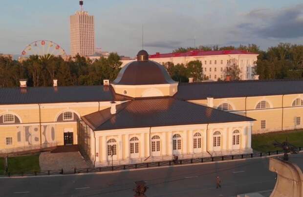 В Архангельске открылась выставка «Десять веков русской архитектуры»