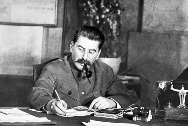 Безоговорочная капитуляция: почему Запад не может простить Красной армии взятие Берлина