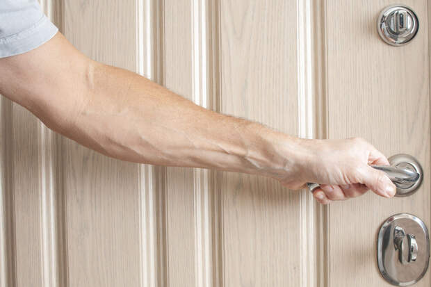 Юрист Русяев: За фиктивную регистрацию собственник жилья рискует сесть в тюрьму