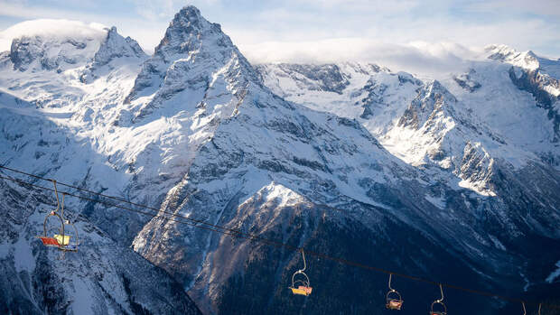 SHOT: туристы на Домбае массово жалуются на симптомы ротавирусной инфекции
