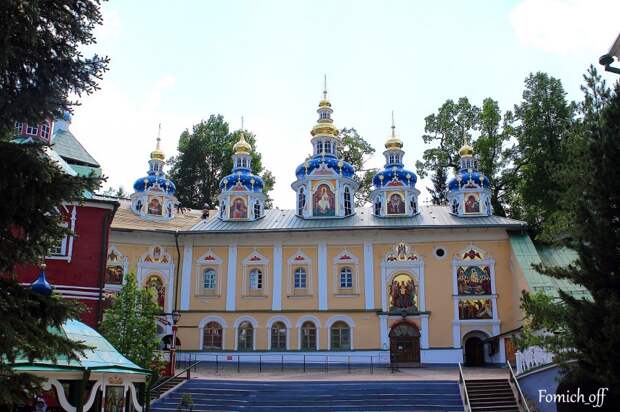 Псково Печерский монастырь Псково Печерский монастырь