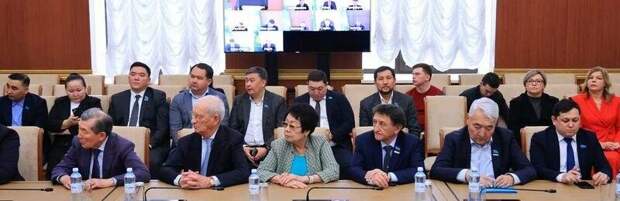 В Карагандинской области начали общественное обсуждение новой Конституции