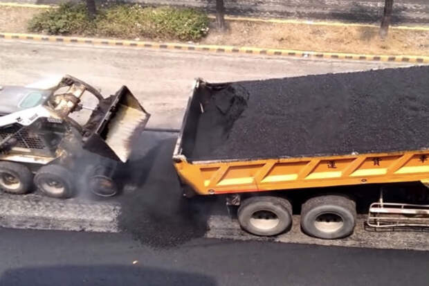 Процесс укладки асфальта в Китае на видео