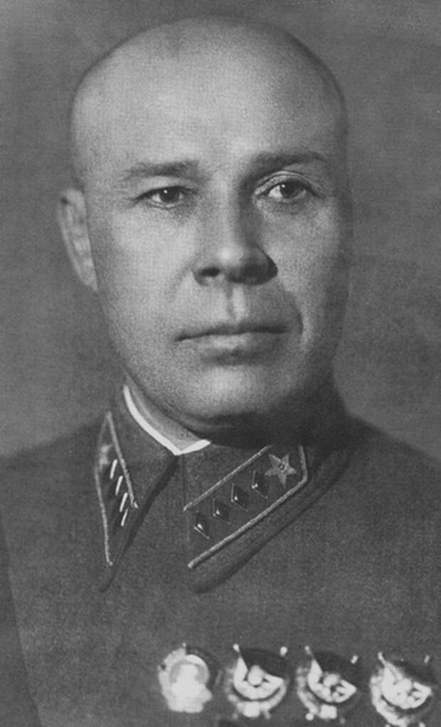 Командующий войсками Северо-Западного фронта командарм 1-го ранга Семен Тимошенко