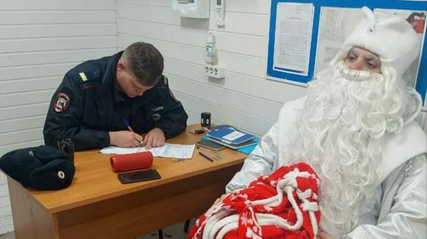 Задержанный Дед Мороз / Фото: отдел МВД России по городу Анапе